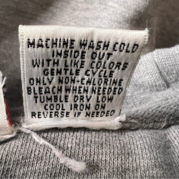 Vintage Disney Mickey Inc Winnie Pooh Embroidered 3D Sweatshirt Boxy Fit - Picture 6 of 11